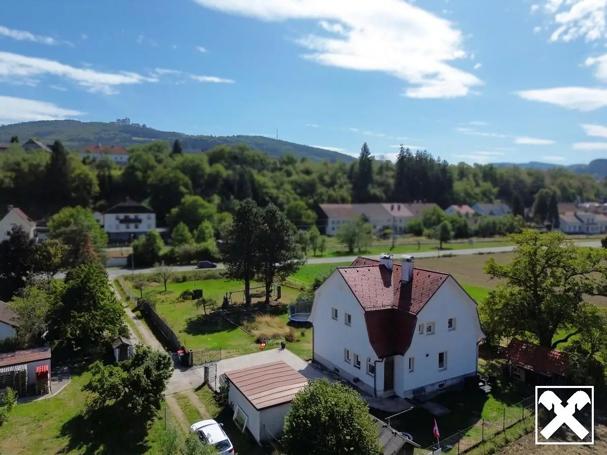 Renovated sunny family apartment with large garden