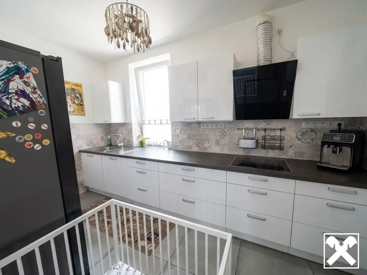 Renovated sunny family apartment with large garden
