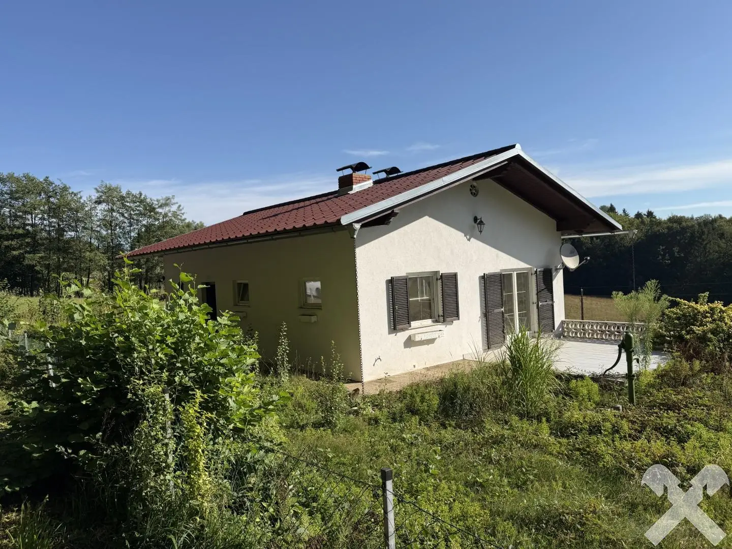 Family apartment with large garden and terrace