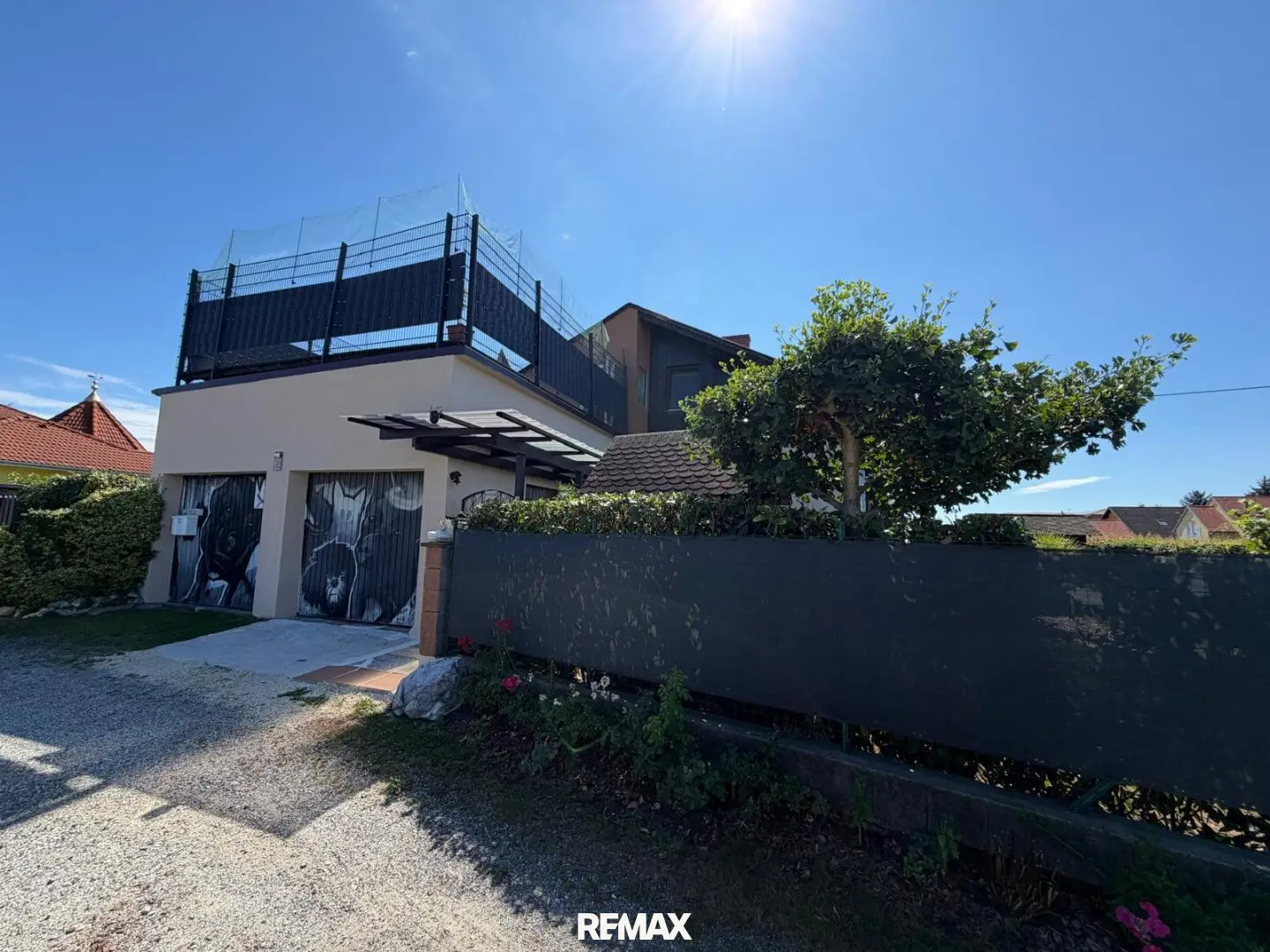 Großzügiges Mehrfamilienhaus in Gössendorf, 2 getrennte Wohneinheiten - ges. 8 Zimmer, Terrasse, Garage, 489.000 €