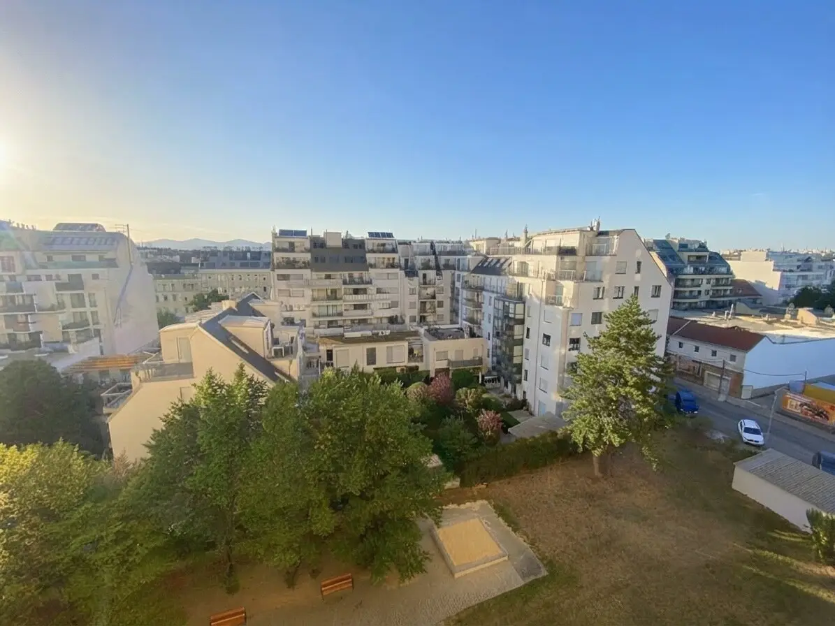 Magnificent distant view from the 7th floor Apartment with loggia to renovate