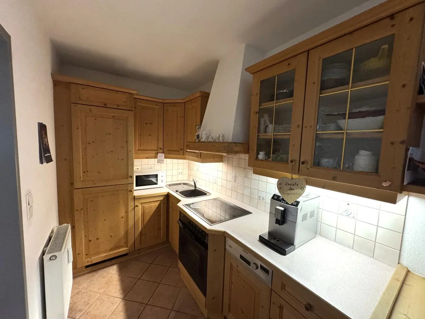 Well maintained bright apartment with loggia ready to move in