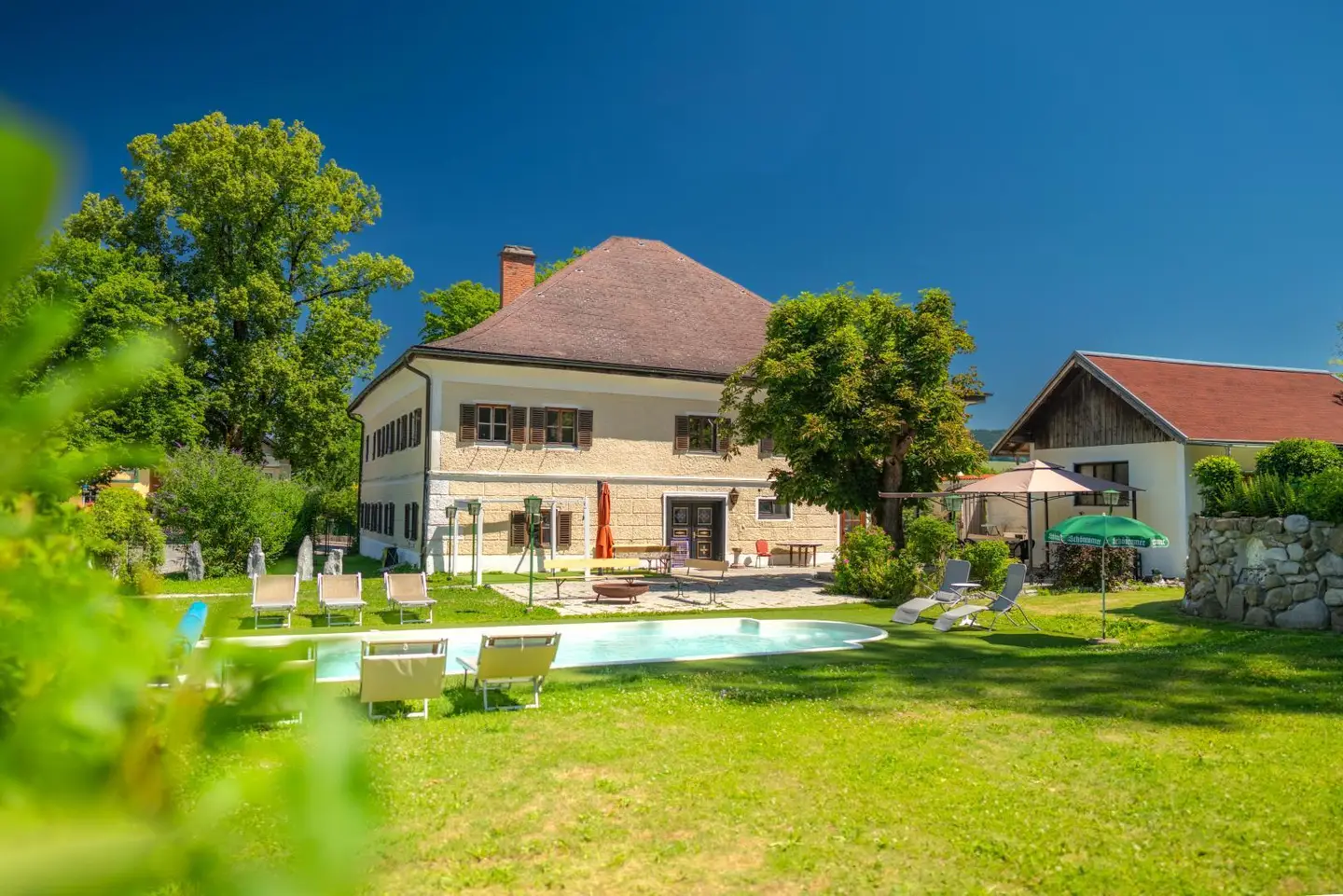 Listed apartment in historic estate with garden