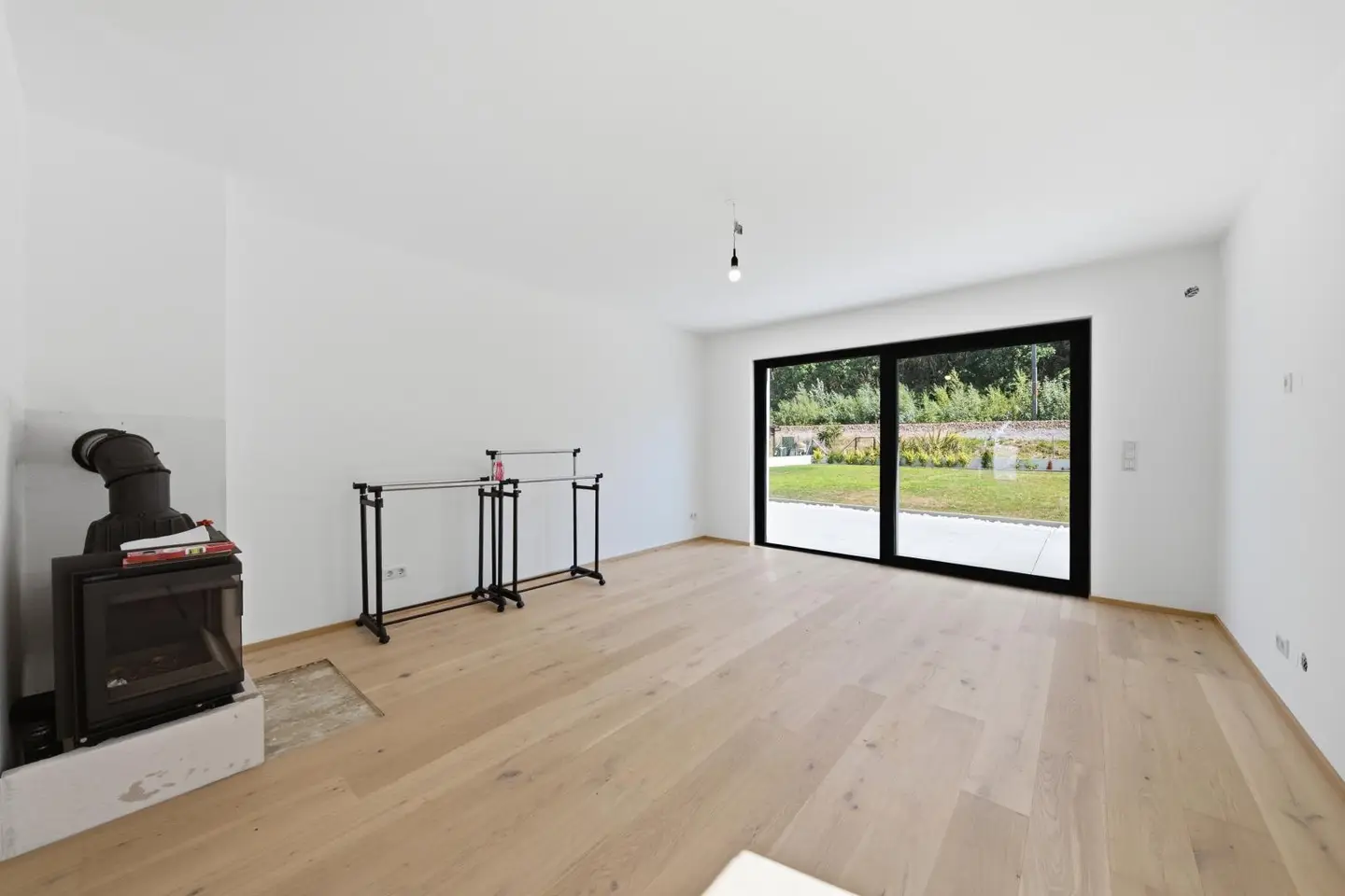Sunny Maisonettewohnung with fireplace and private garden