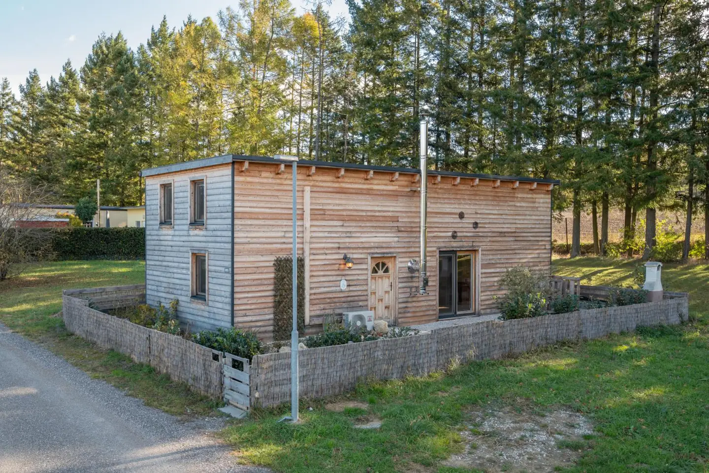 New winterproof retreat by the Römersee Holiday apartment
