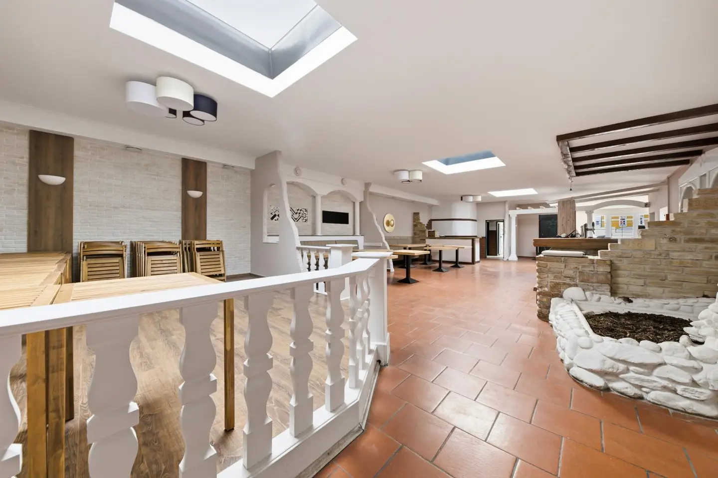 Main square location with large terrace Wohnung
