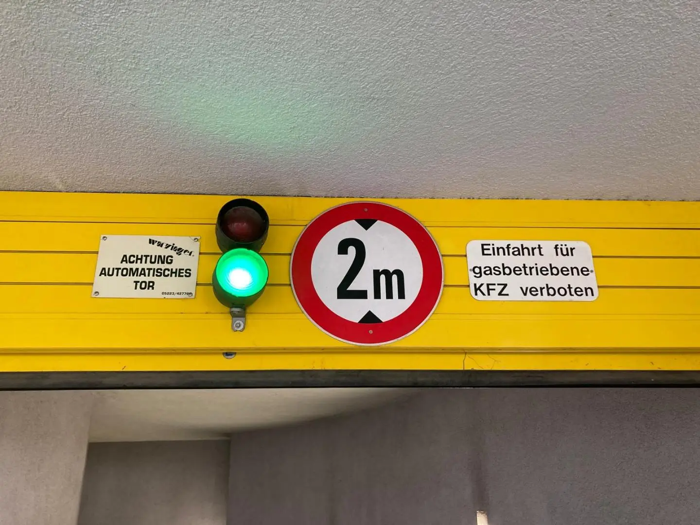 Practical Souterrainwohnung in underground garage near Hauptbahnhof