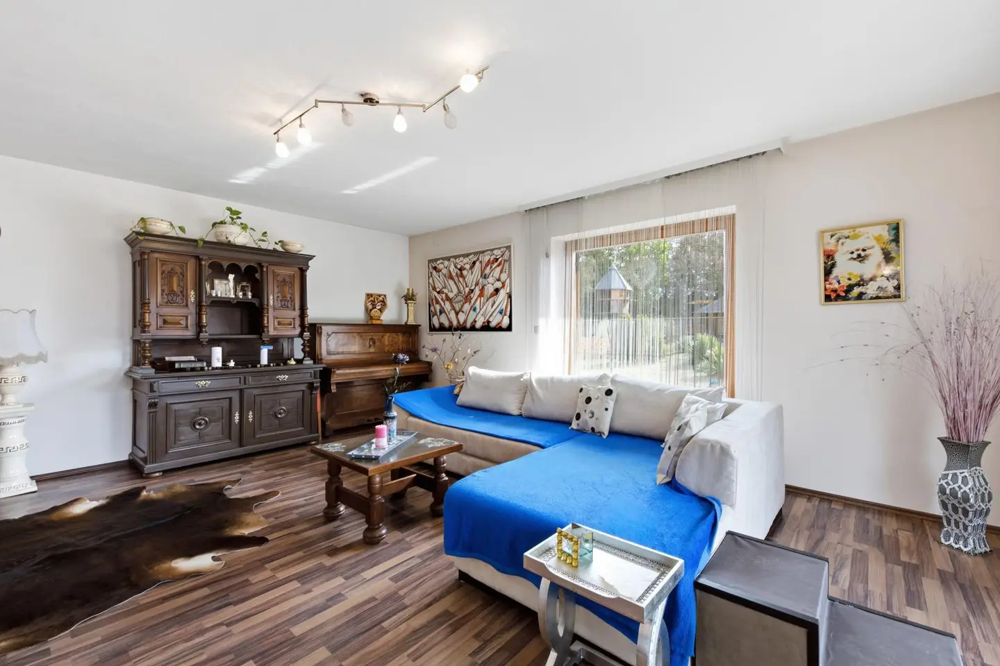 Bright maisonettewohnung with natural swimming pond