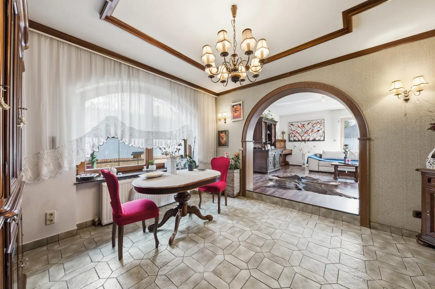 Bright maisonettewohnung with natural swimming pond