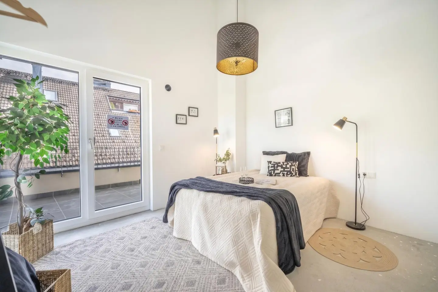 Lichtdurchflutete Penthouse Wohnung mit großer Dachterrasse