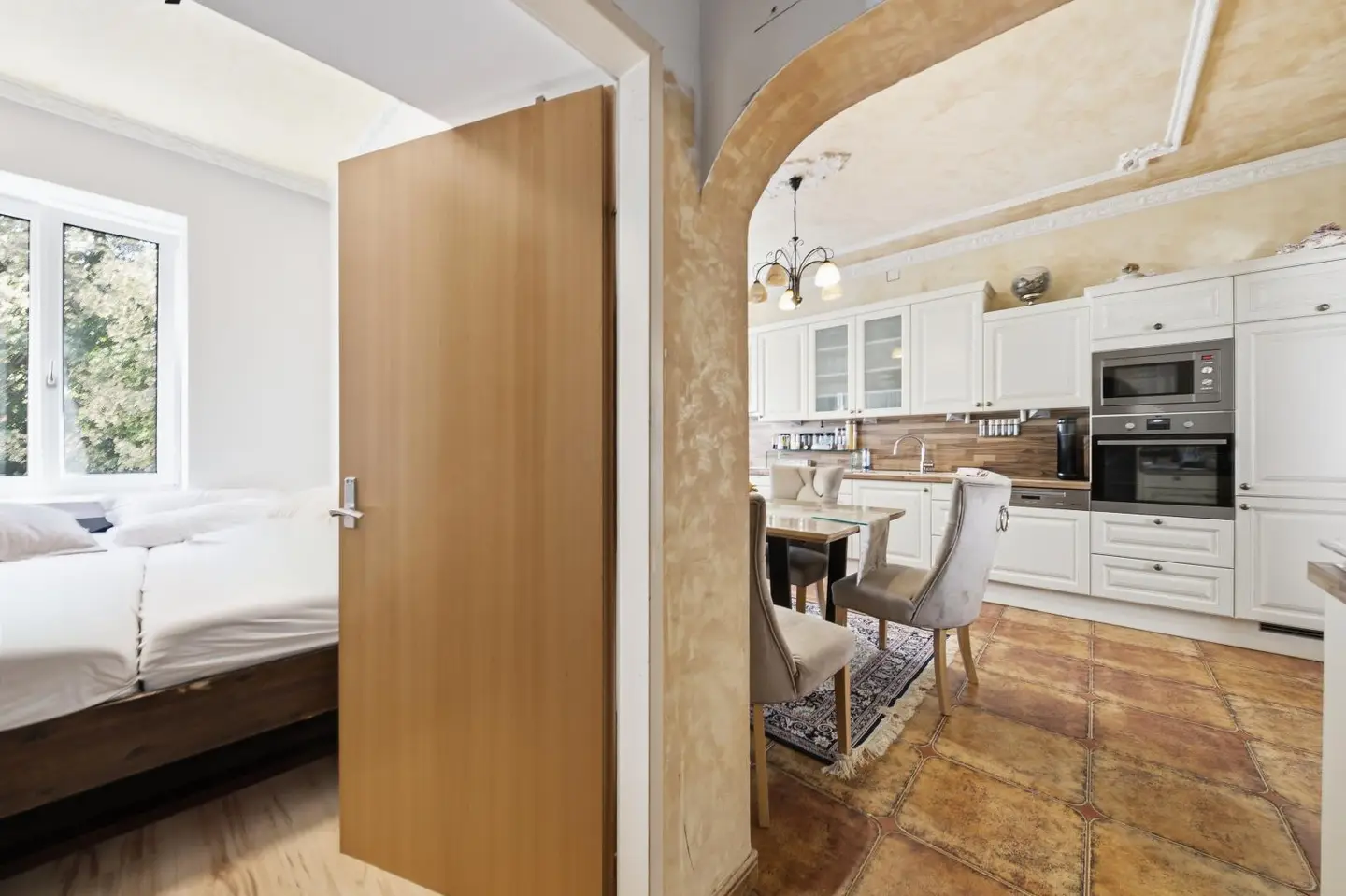 Spacious investment apartment with sunny terrace