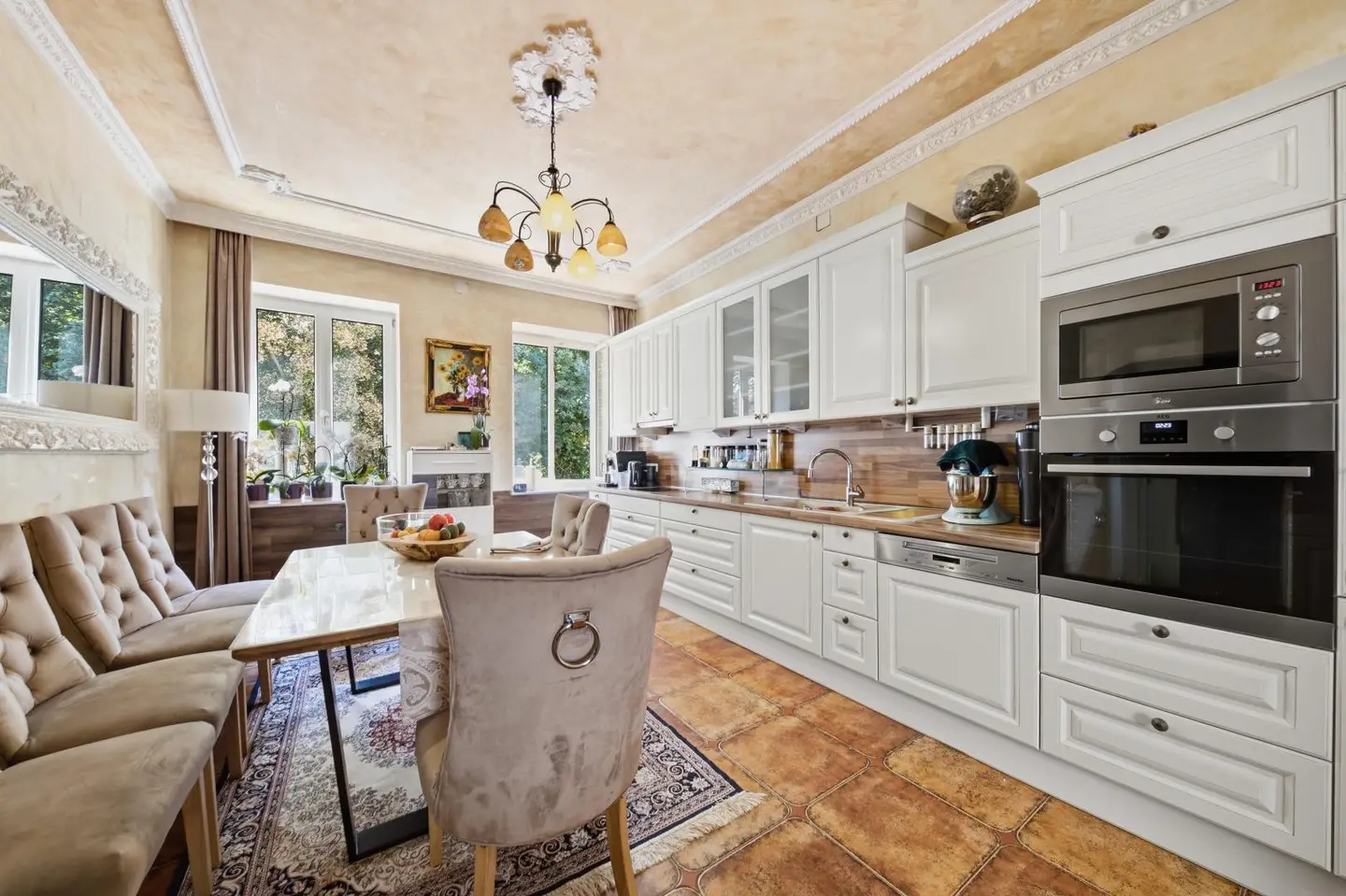 Spacious investment apartment with sunny terrace