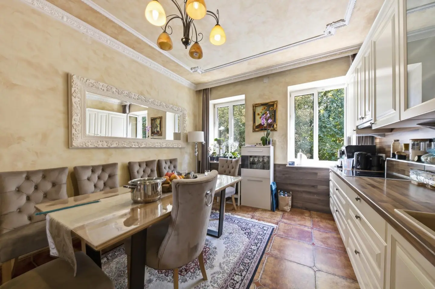 Spacious investment apartment with sunny terrace