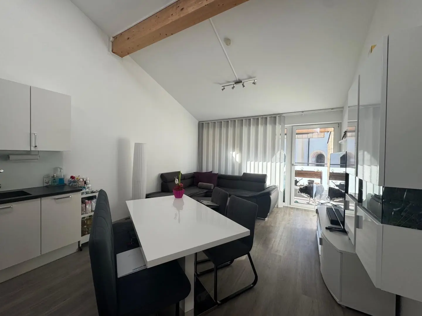 Maisonettewohnung with sunny terrace and separate office area