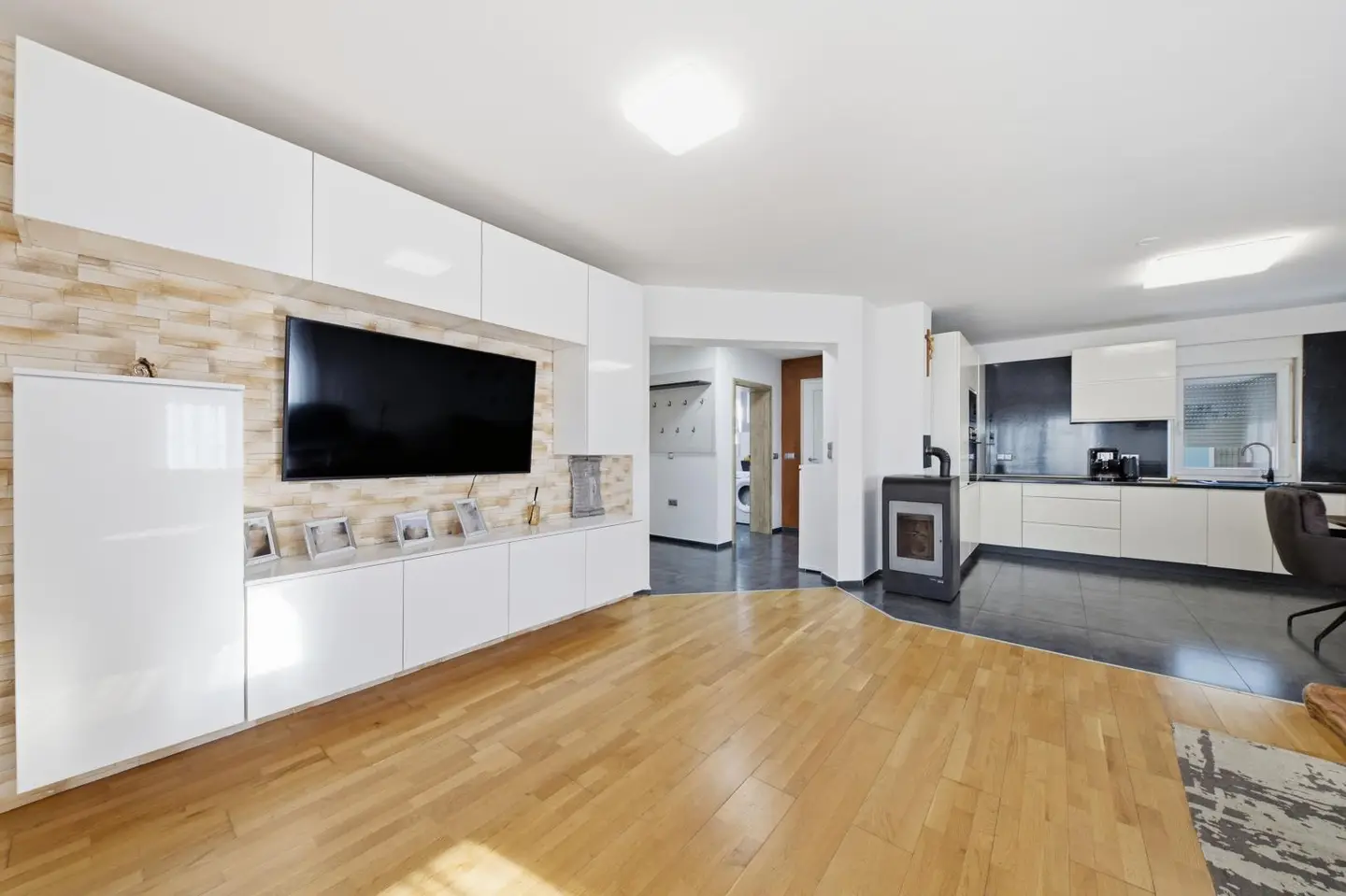 Urlaub zu Hause: Modernes Generationenhaus mit Pool & Palmen-Oase in Aspersdorf! Ideal für Familie, Beruf & Entspannung