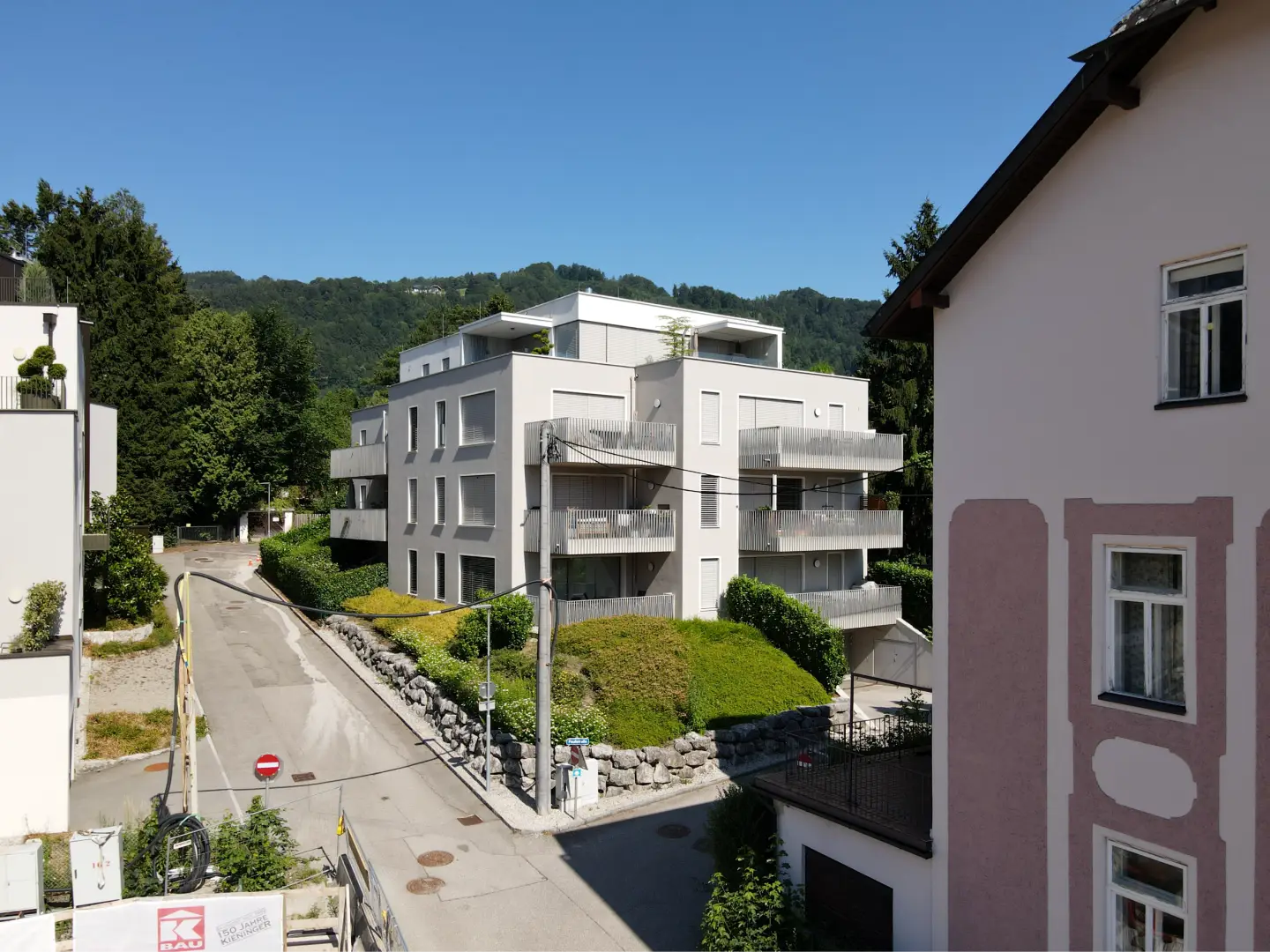 Aufnahme eingemessen auf Höhe der Loggia / Balkon