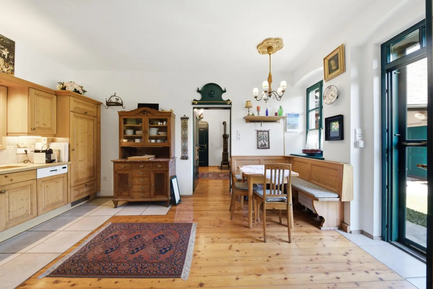 Apartment with private courtyard and building plot