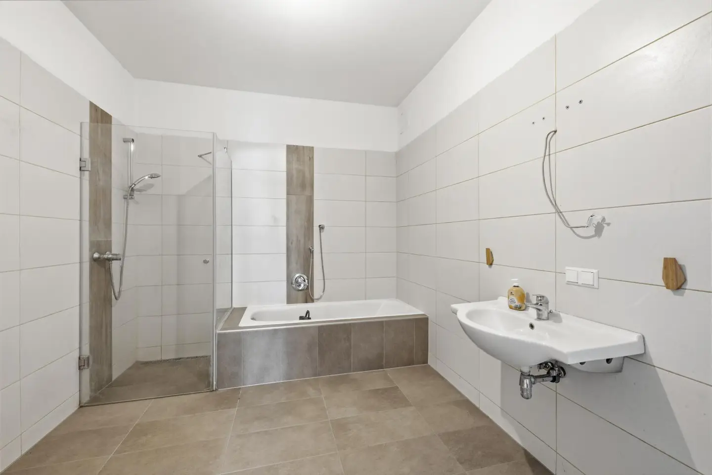 Freshly renovated family apartment with private garden