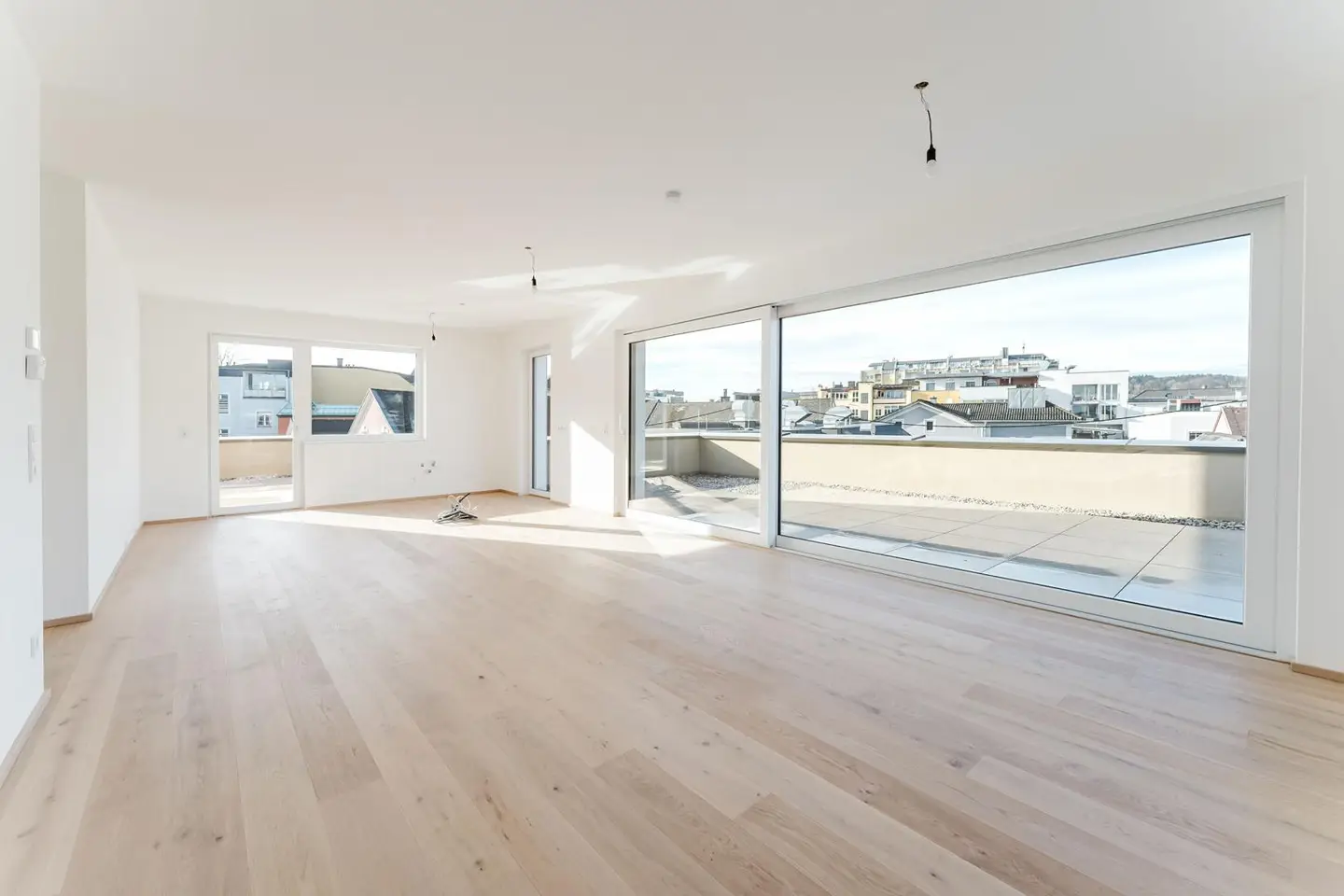 Dachgeschosswohnung mit zwei Dachterrassen und Loggia