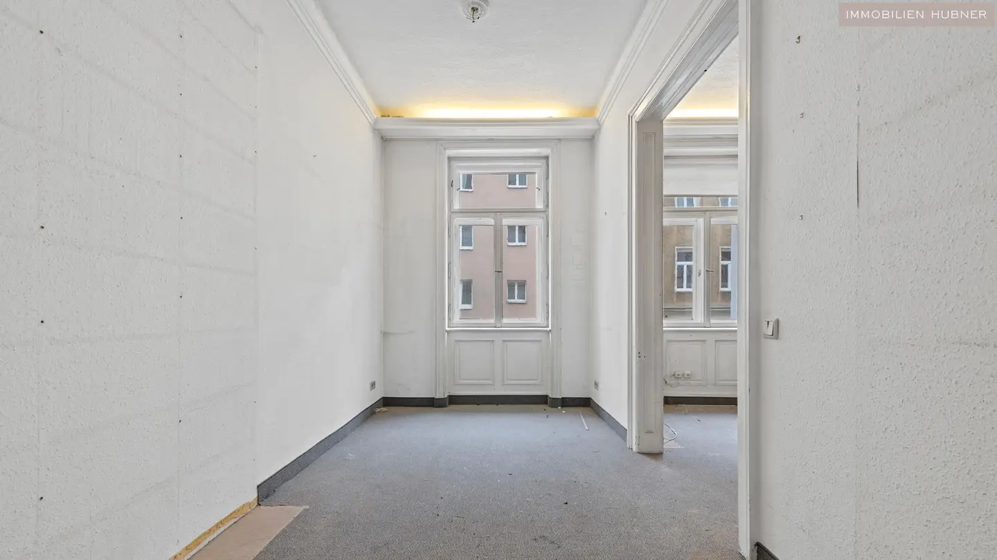 Helle Wohnung im Servitenviertel mit hohen Räumen