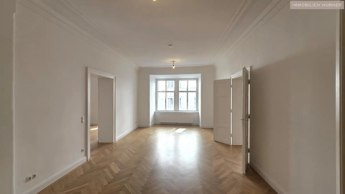 Repräsentative Altbauwohnung in Wollzeile