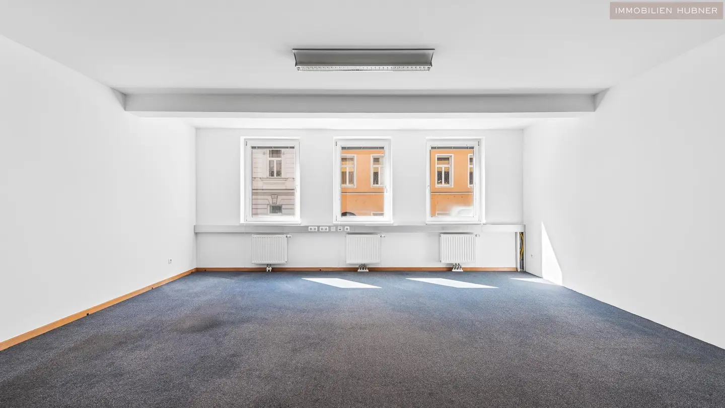 Repräsentative Loftwohnung nahe Rennweg mit Balkon