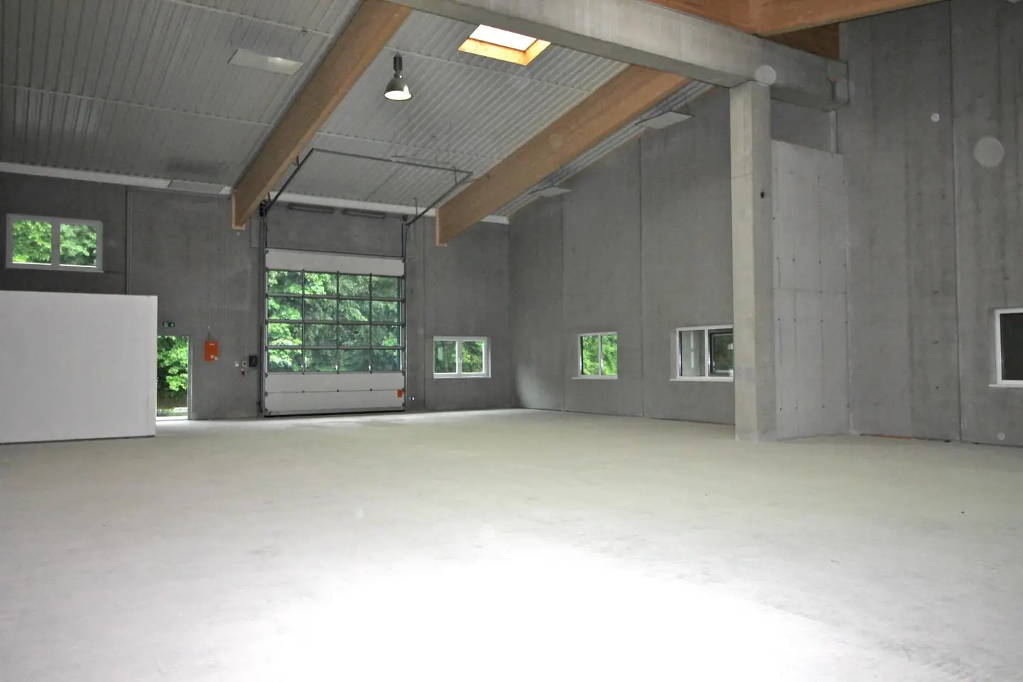 Multifunktionale Halle mit hoher Raumhöhe Loftwohnung