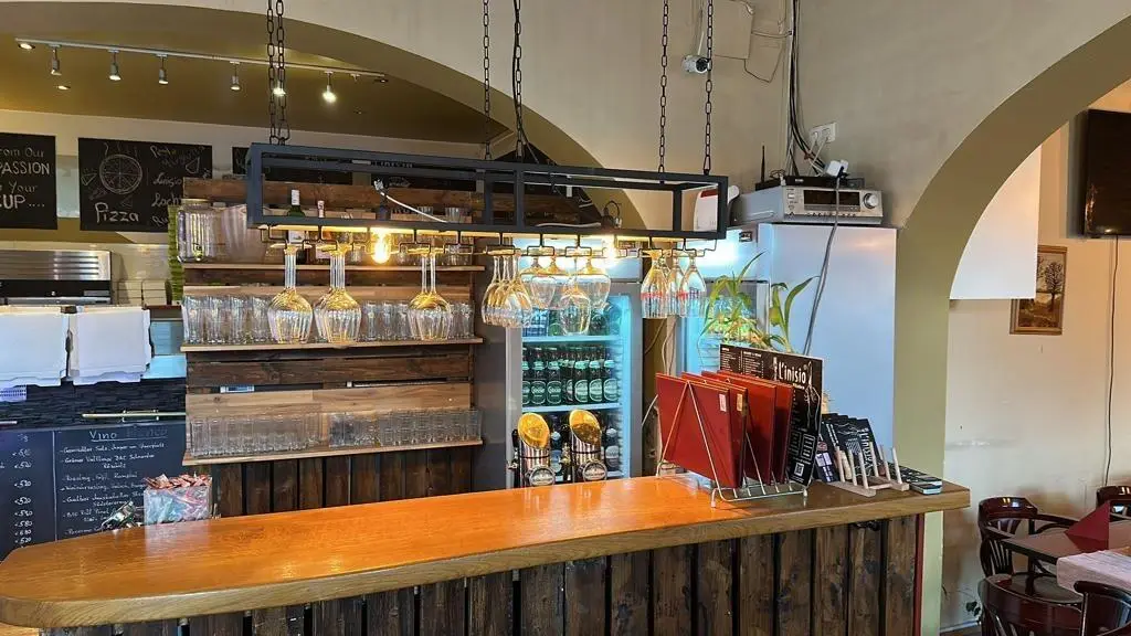 Revenue strong restaurant with licensed terrace Wohnung
