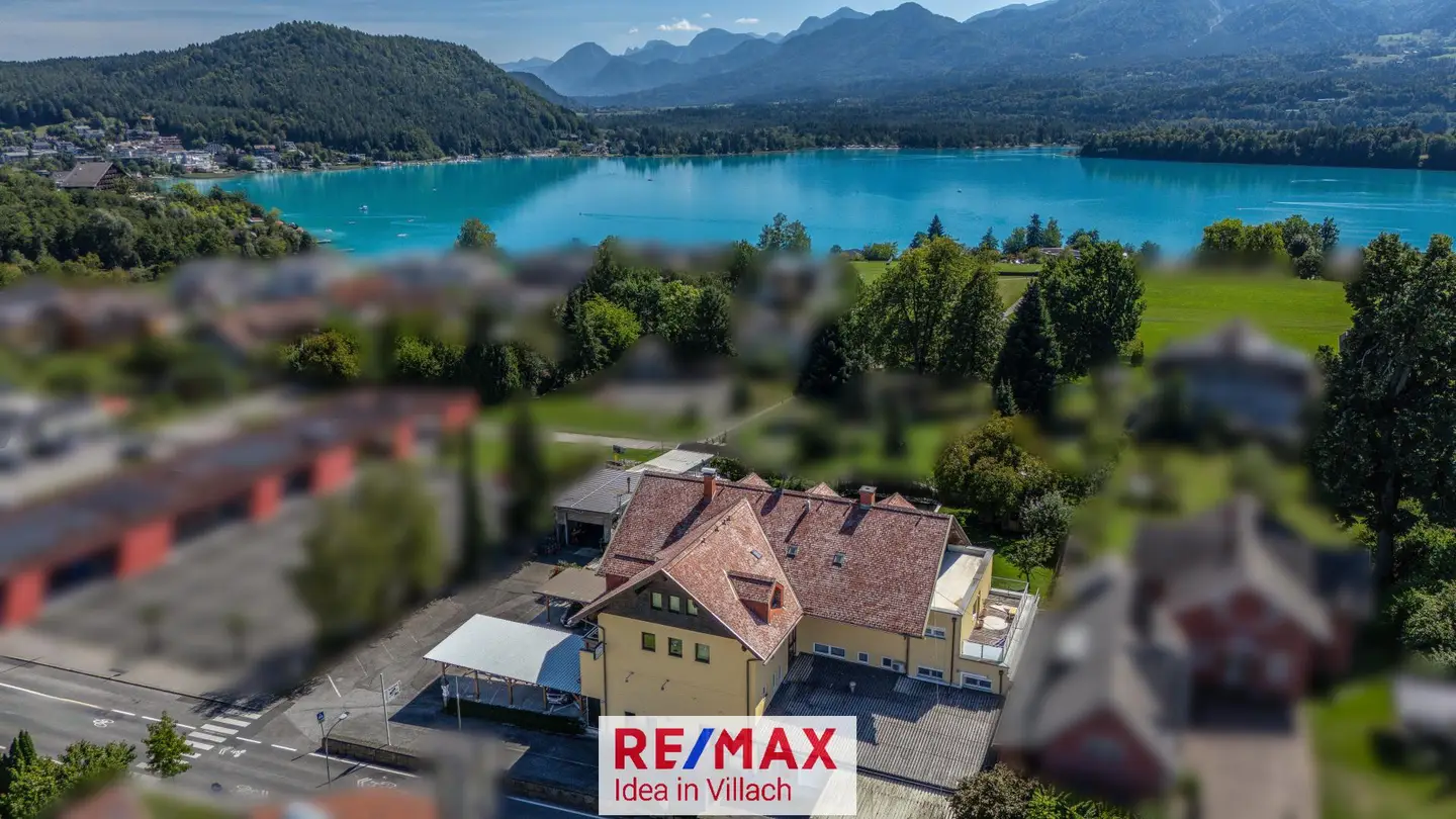 Erdgeschosswohnung mit großer Terrasse und Privatgarten seenah