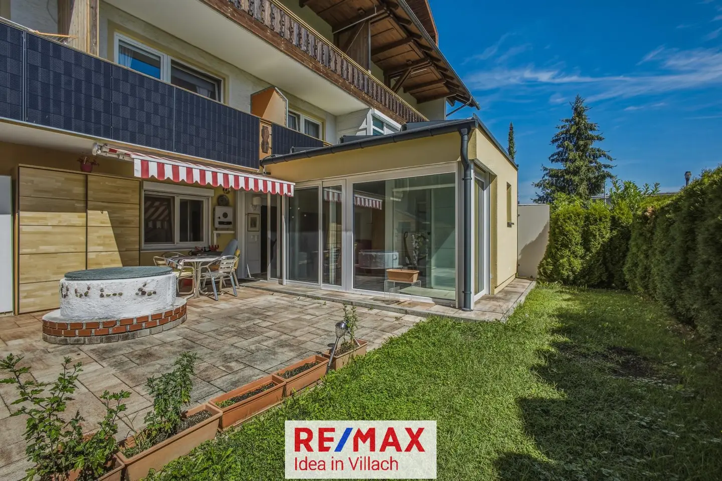 Erdgeschosswohnung mit großer Terrasse und Privatgarten seenah