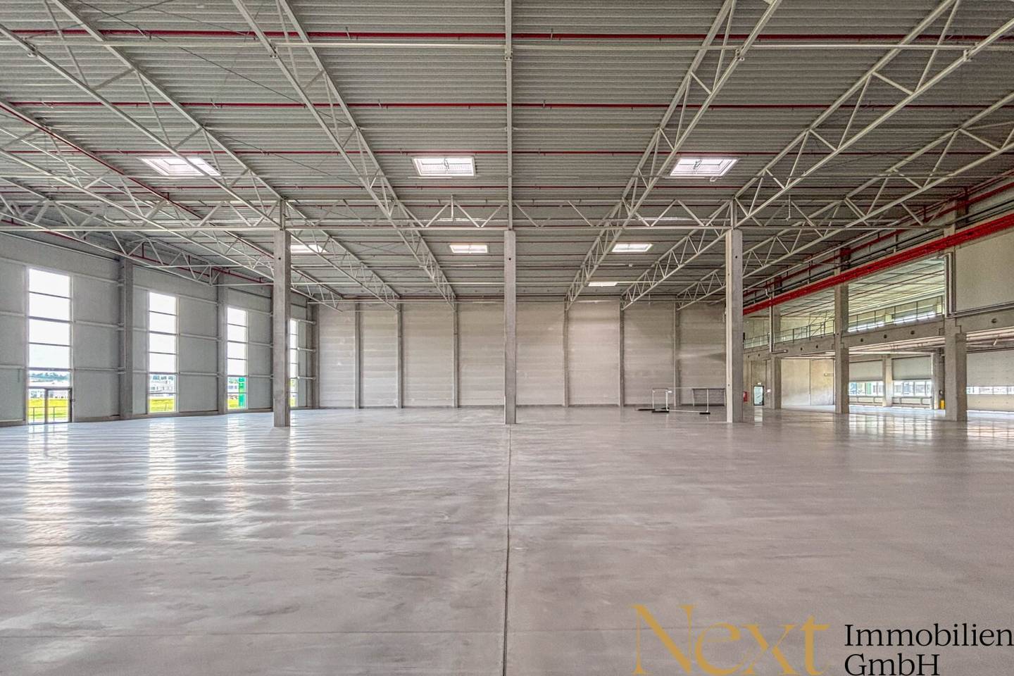 Neubau Lagerhalle mit Photovoltaik im Ennshafen