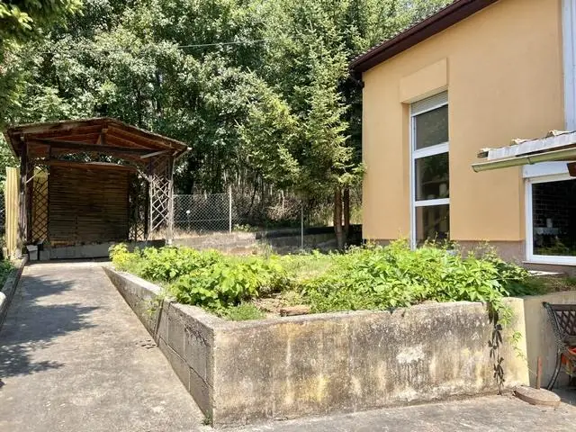 Einfamilienhaus in Pöttsching mit sonnigem Garten, Wintergarten, Einliegerwohnung-Option