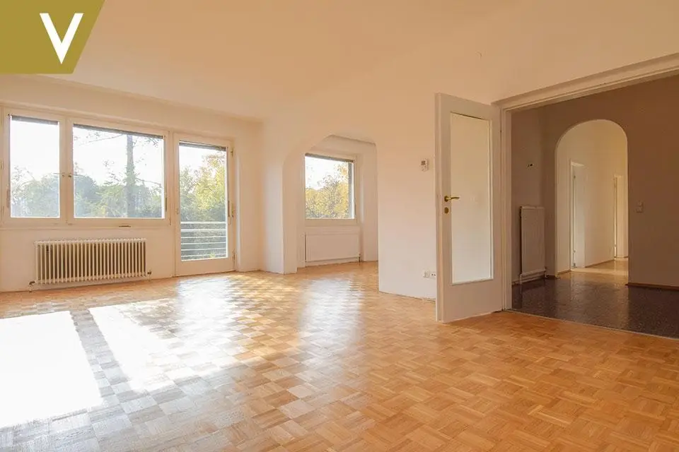 Wohnung with large loggia and view of greenery
