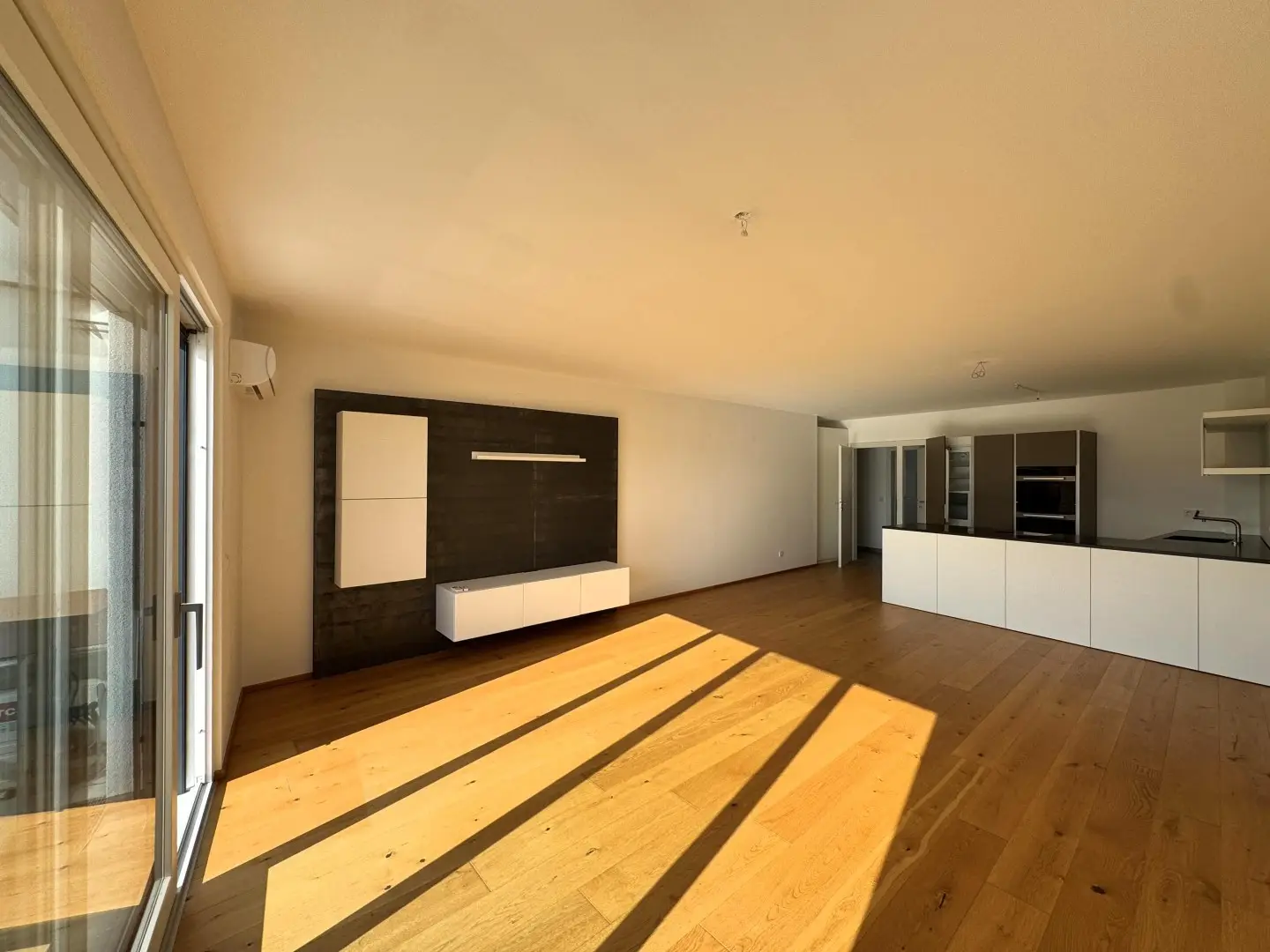 High quality apartment with Bulthaup kitchen and loggia