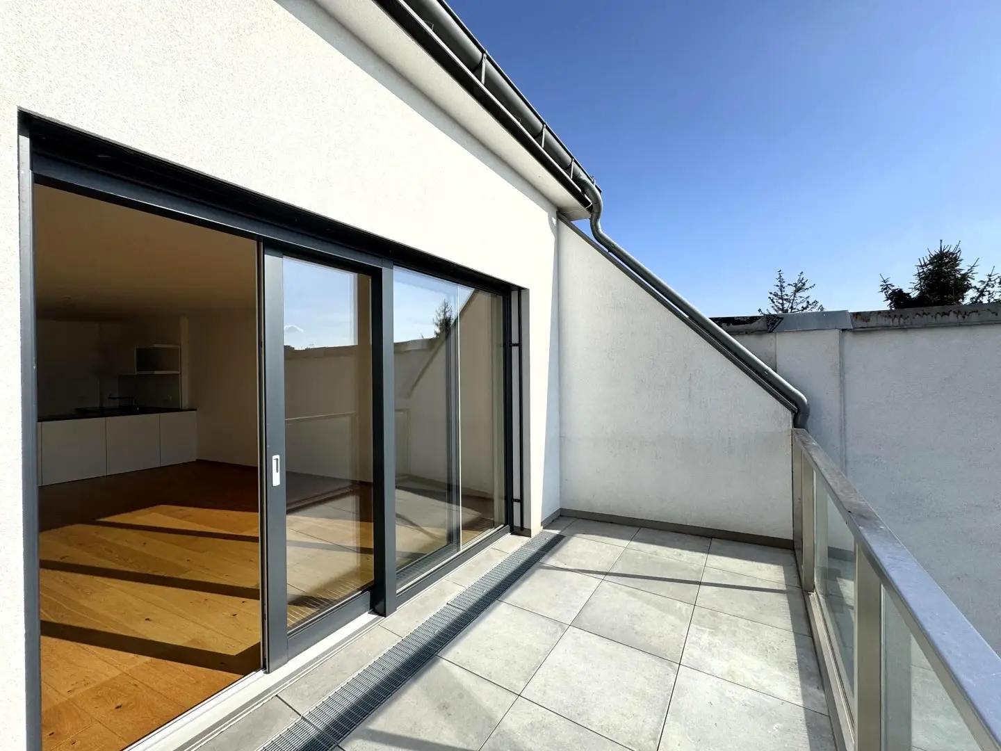 Hochwertige Wohnung mit Bulthaup Küche und Loggia