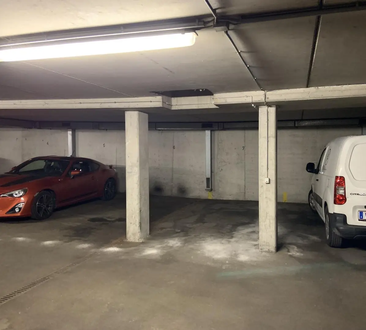 Secure rented underground parking Anlegerwohnung