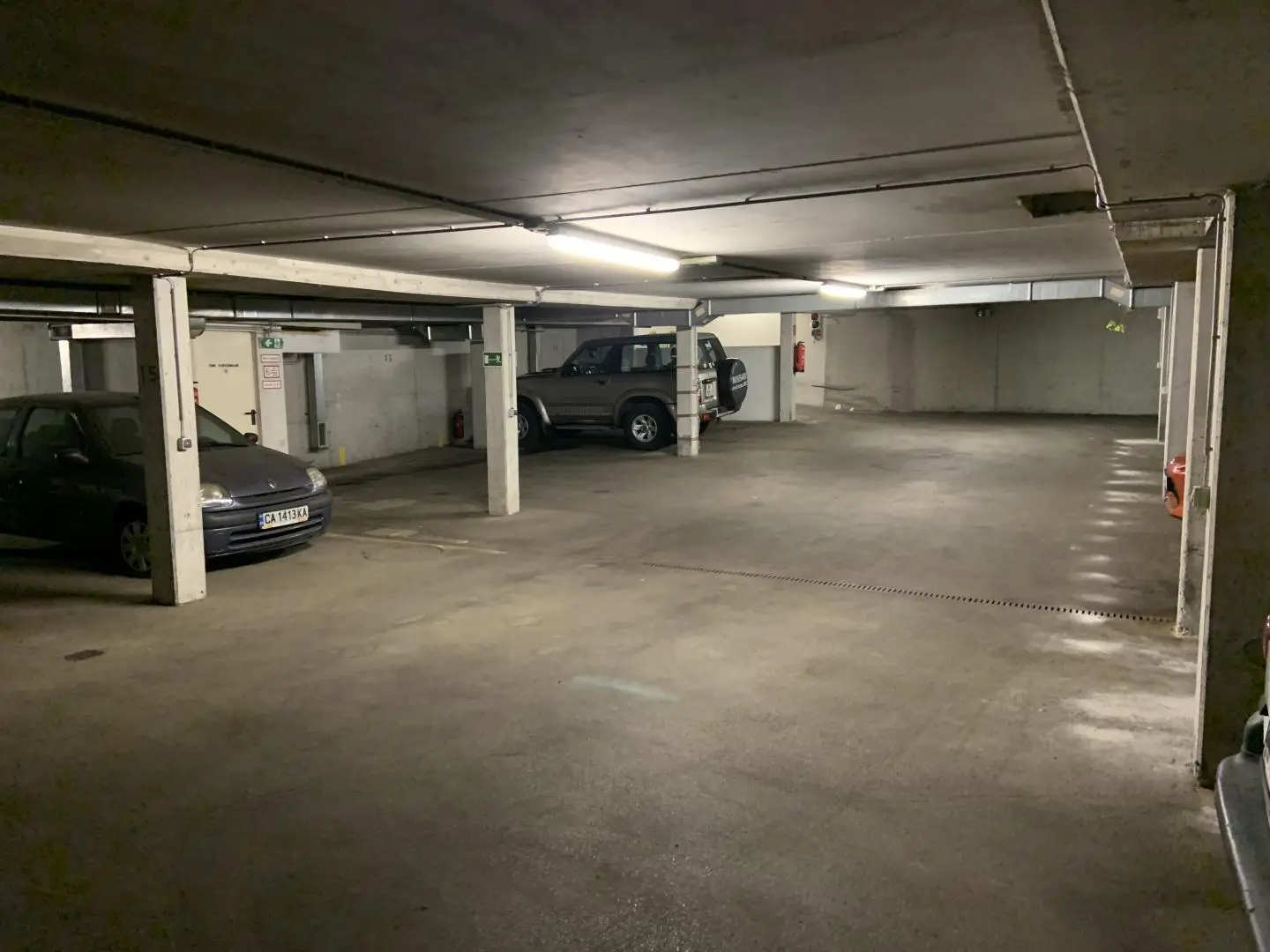 Secure rented underground parking Anlegerwohnung