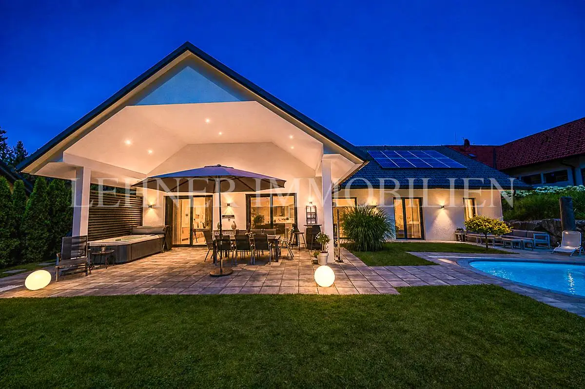 ! VERMITTELT! *** TOBELBAD * ABSOLUTE GRÜNRUHELAGE AM WALDRAND - GEPFLEGTER BUNGALOW MIT POOL ***