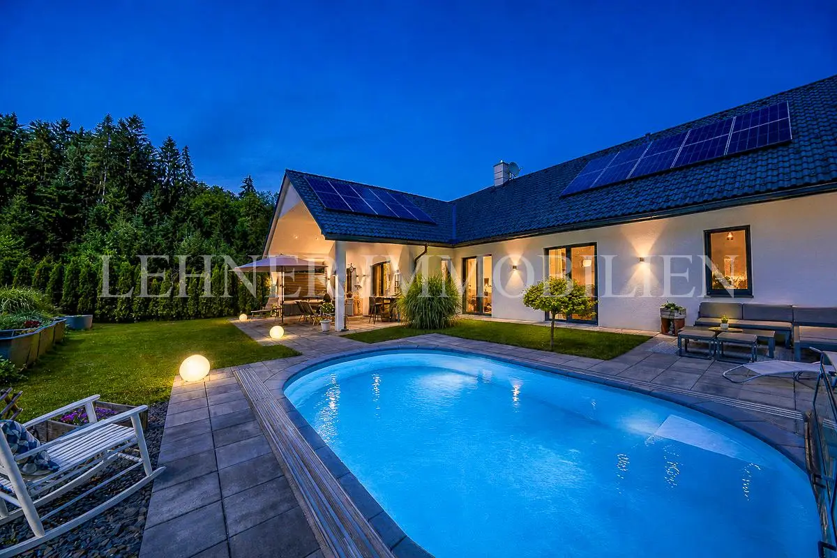 ! VERMITTELT! *** TOBELBAD * ABSOLUTE GRÜNRUHELAGE AM WALDRAND - GEPFLEGTER BUNGALOW MIT POOL ***