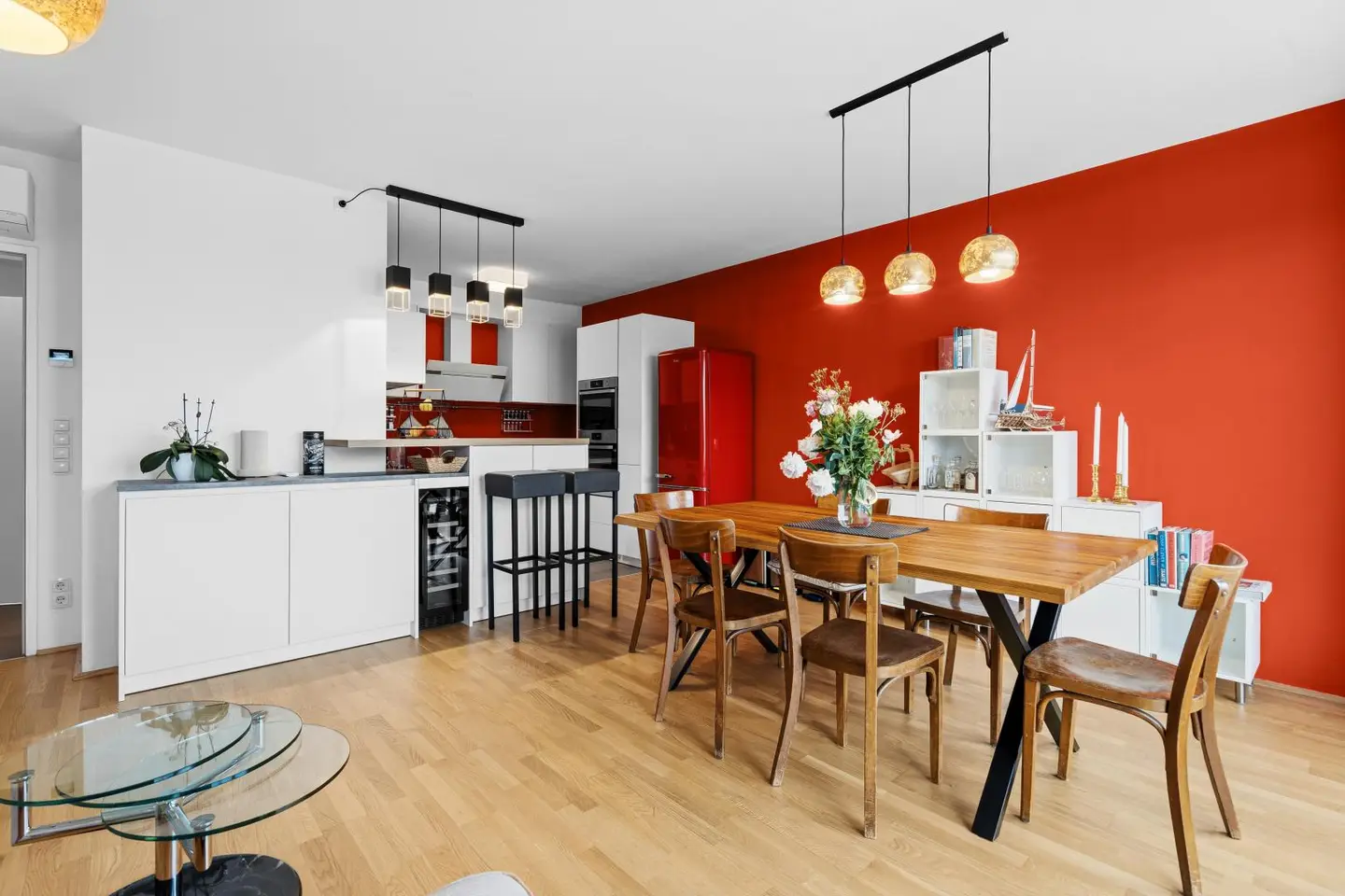 Neubauwohnung mit Privatgärten und E Parkplätzen
