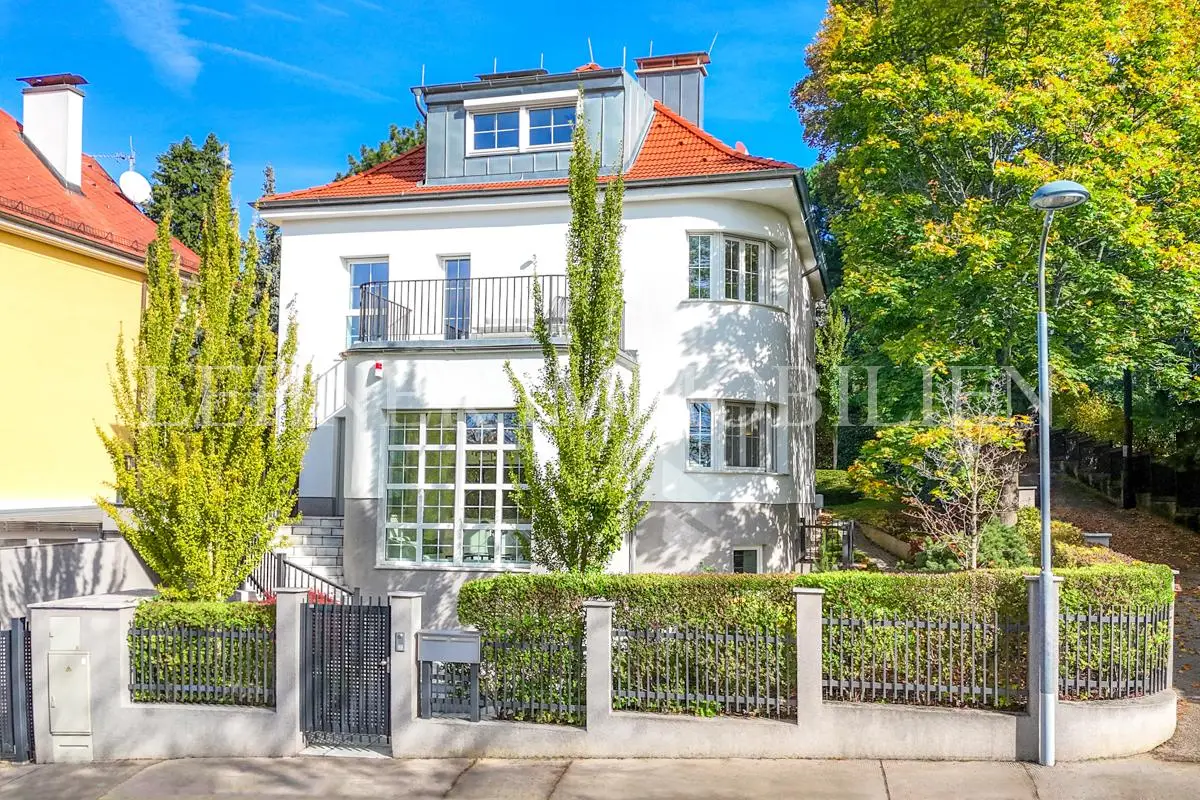 Elegante Wohnung mit großem Garten und Garage