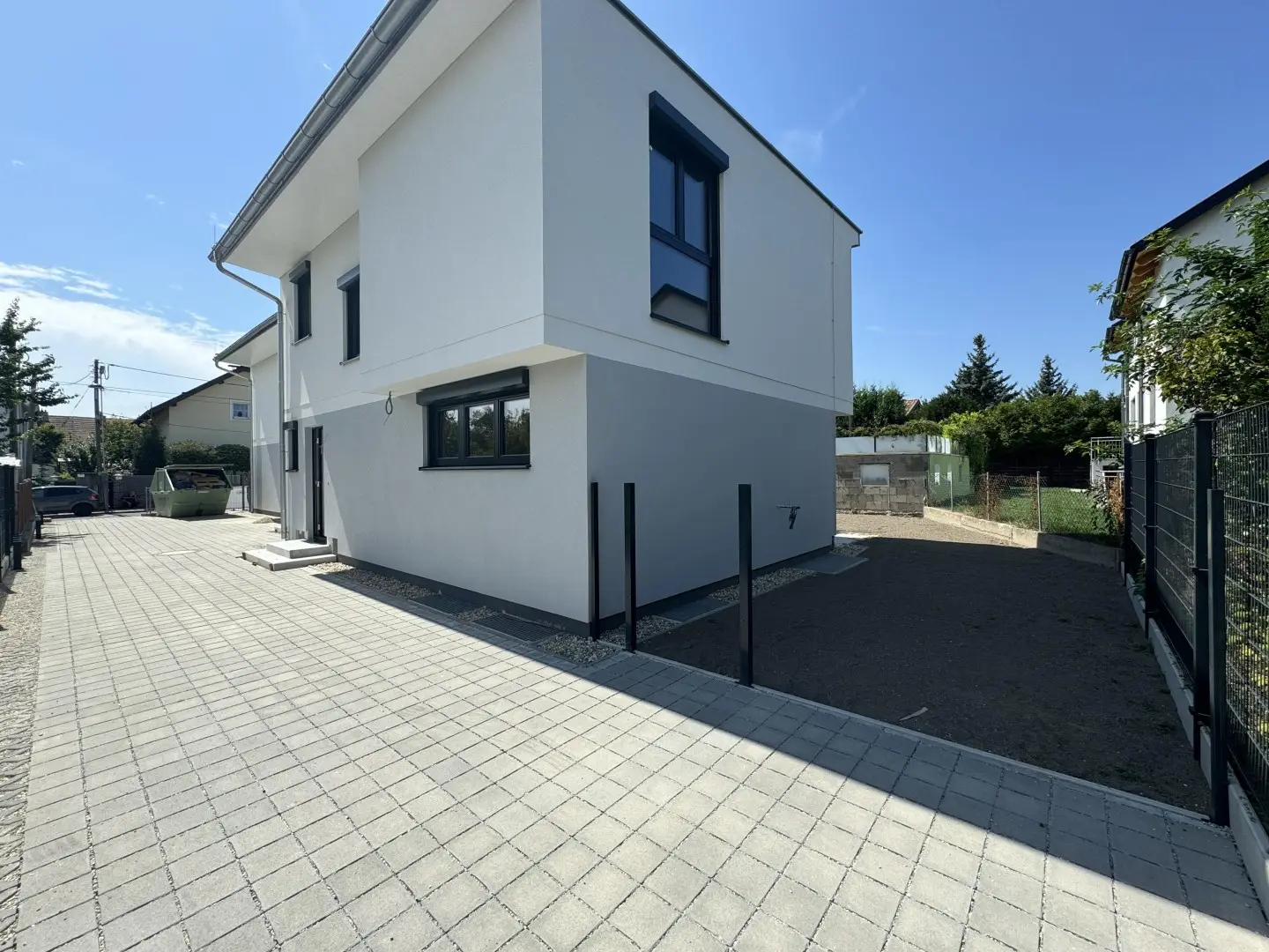 Family apartment with garden and underfloor heating
