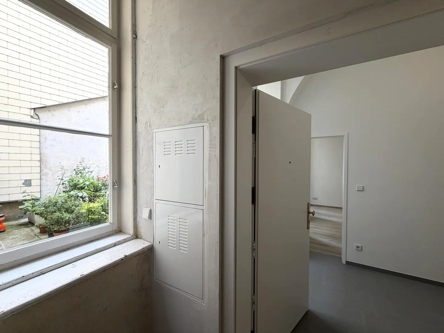First occupancy after renovation ground floor apartment street visible and level access