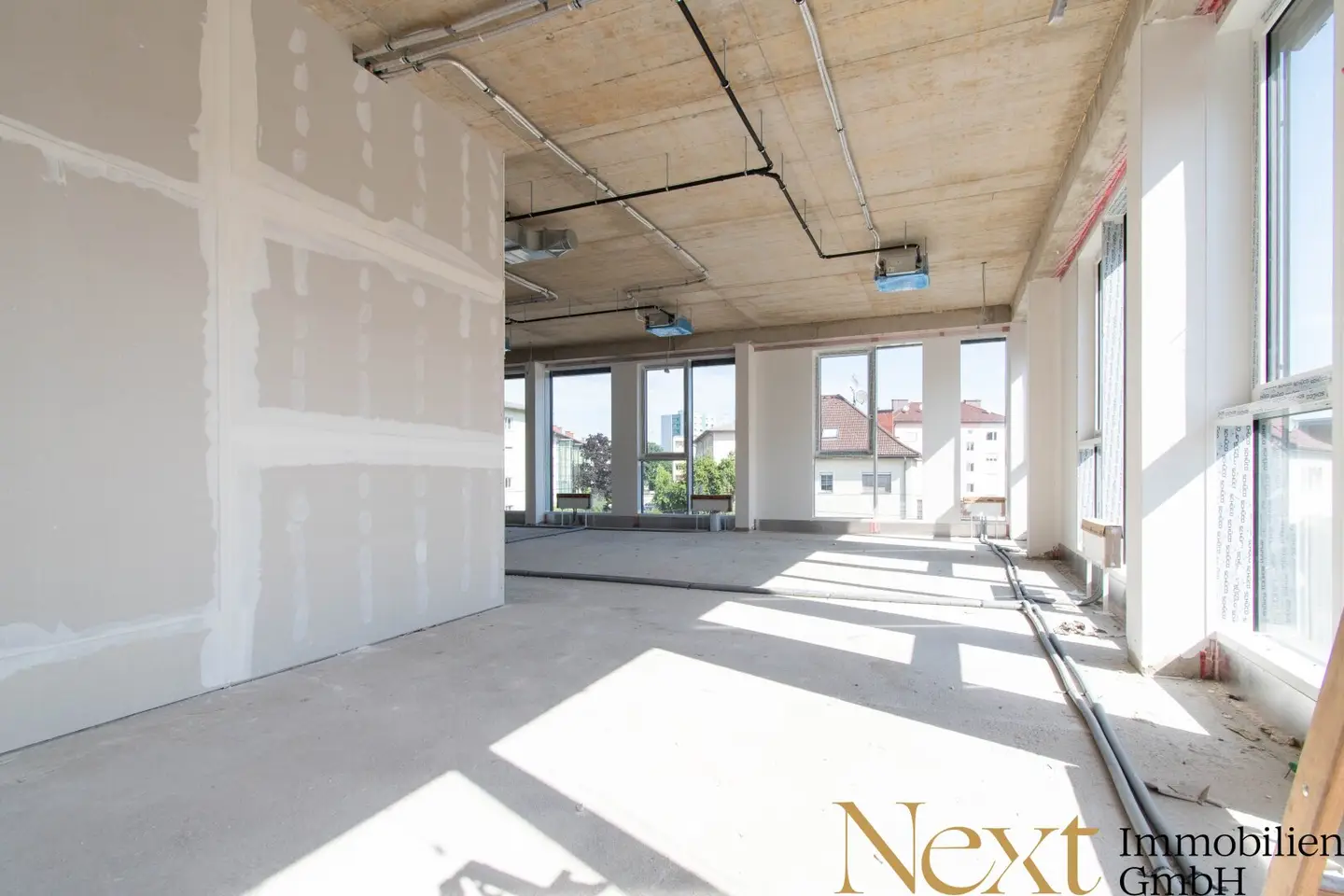 Unique new build office / practice spaces in the Med Cube Linz Mitte project for rent