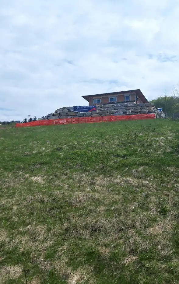 Ruhige Wohnung in Flussnähe ohne Bauverpflichtung