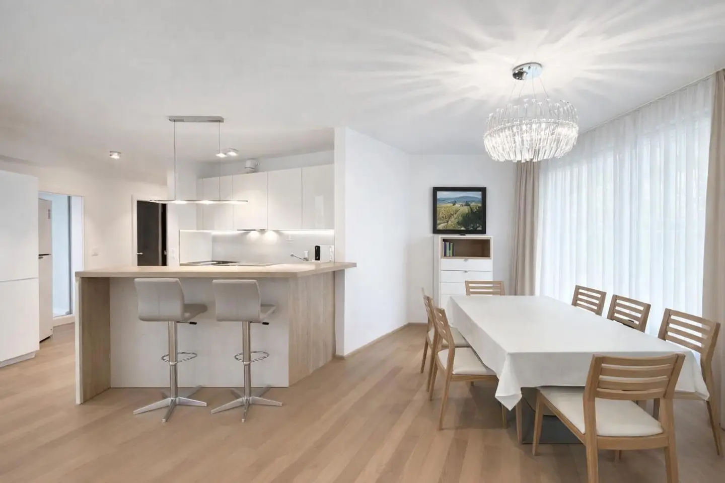 Moderne 3-Zimmer Wohnung mit Terrasse und Garten