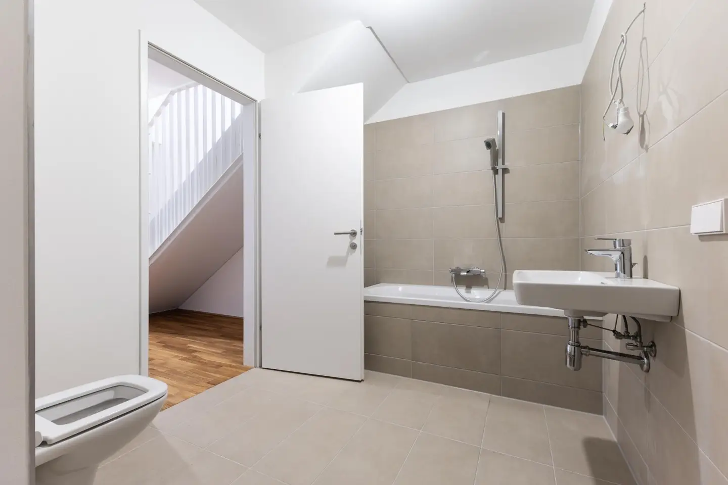 Maisonettewohnung with large terrace and good transport links