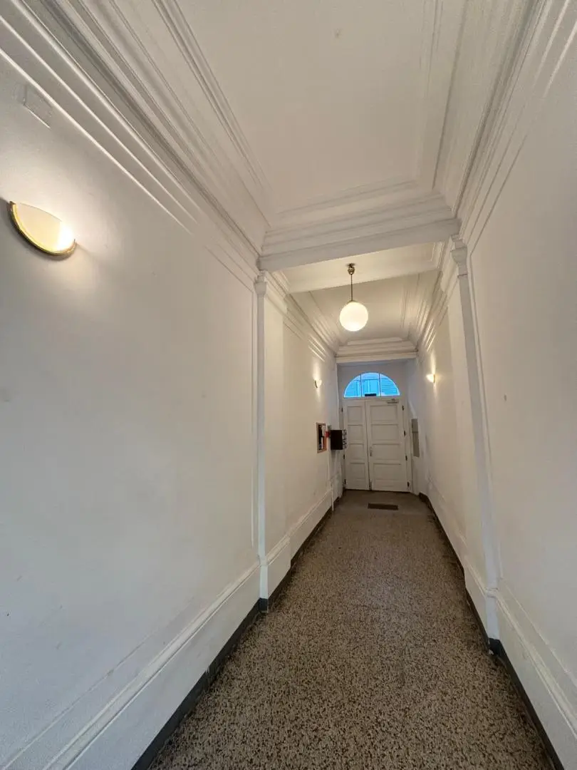 Repräsentative Wohnung im Gründerzeithaus mit Garten