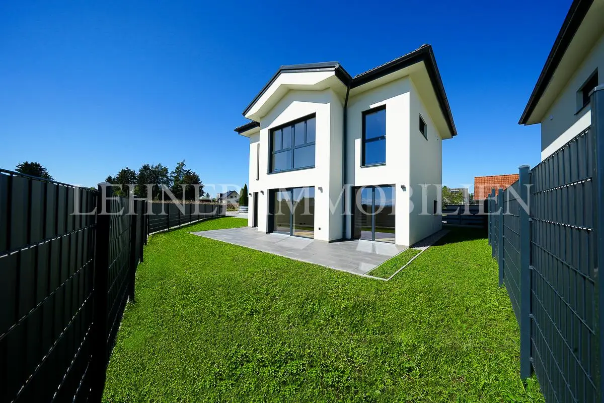 Sunny family apartment with large private garden