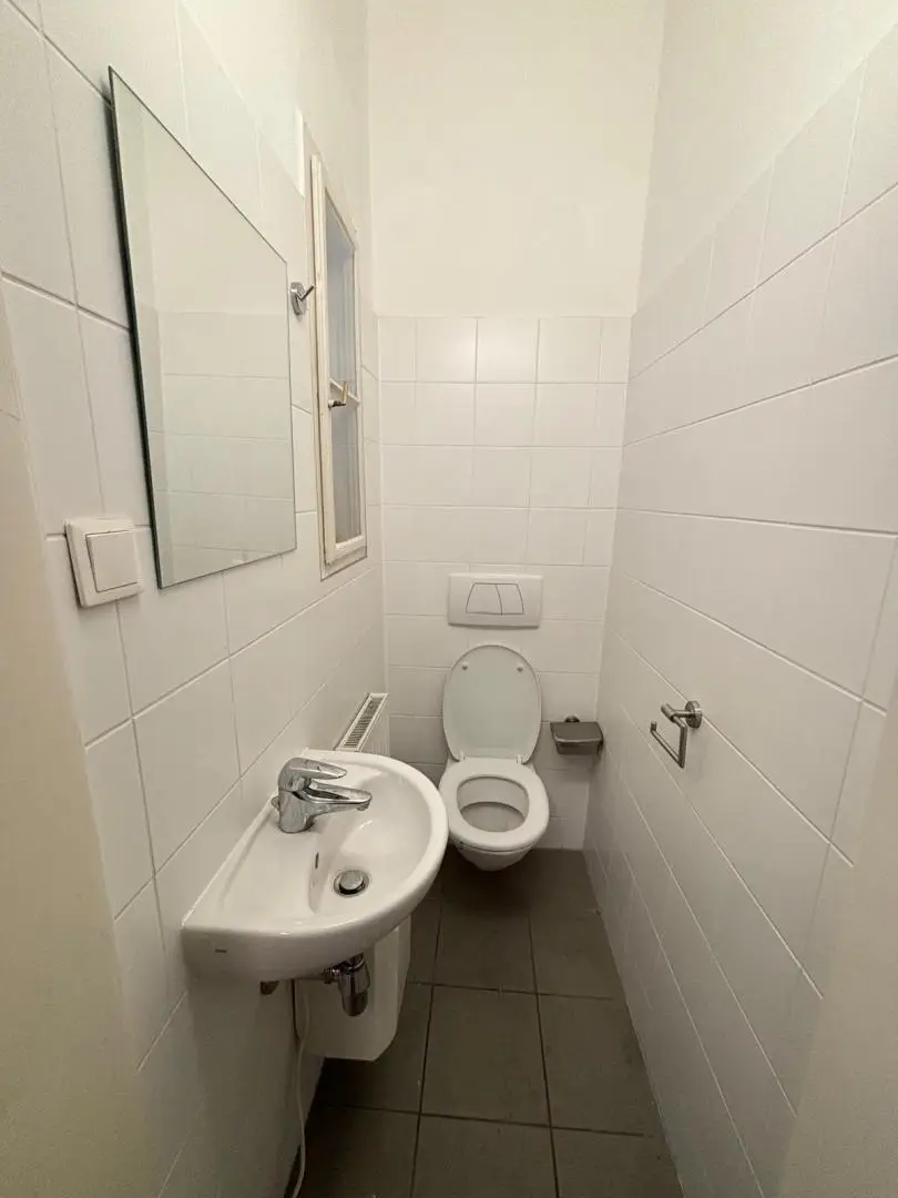 Renovierte Wohnung in repräsentativem Altbau mit Lift